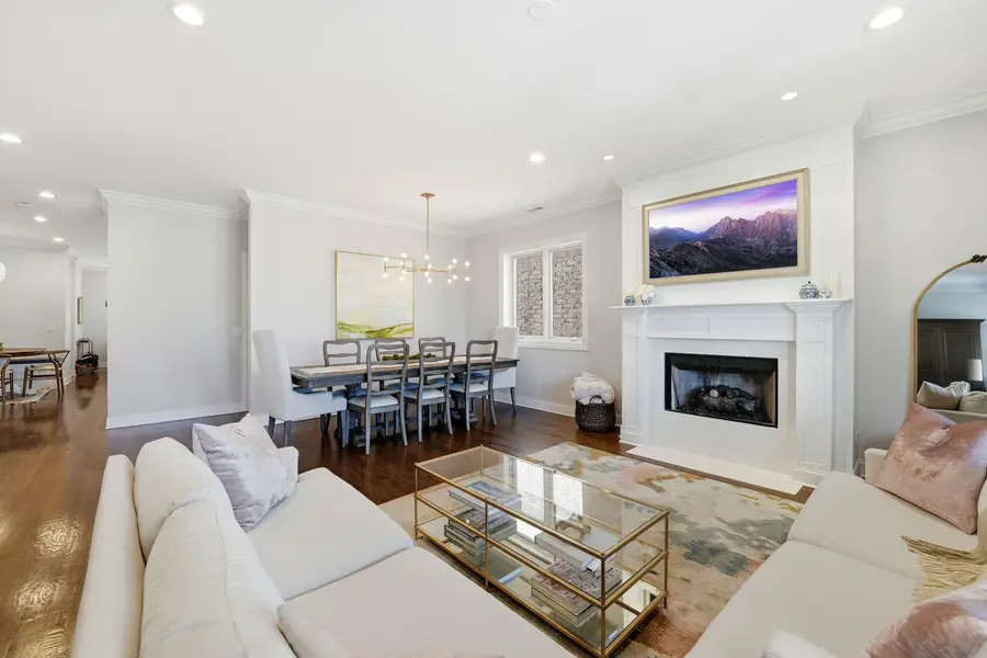 843 W Fletcher Street #3W, Chicago, IL 60657 - #2