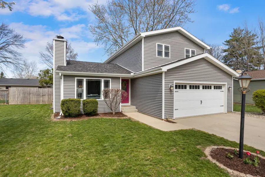 2106 Sumac Drive, Champaign, IL 61821 - #2