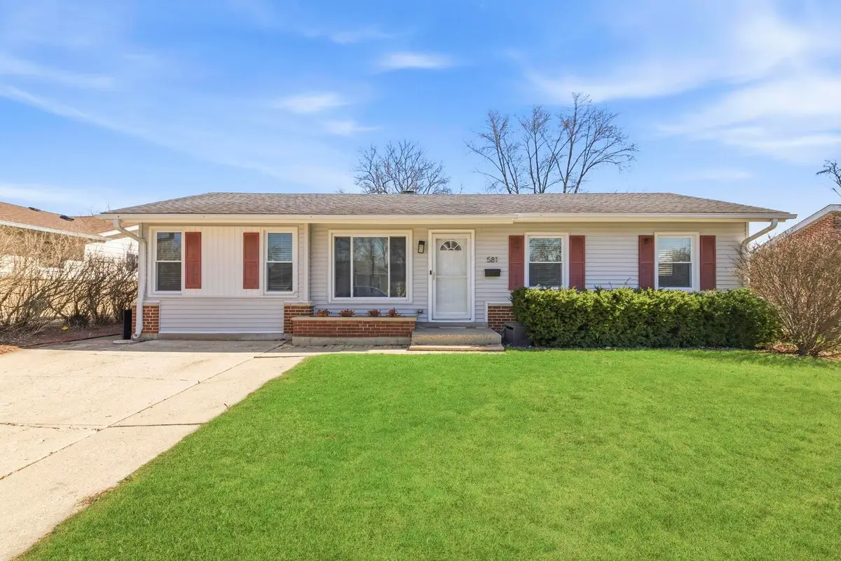 581 Charing Cross Road, Elk Grove Village, IL 60007 - #1