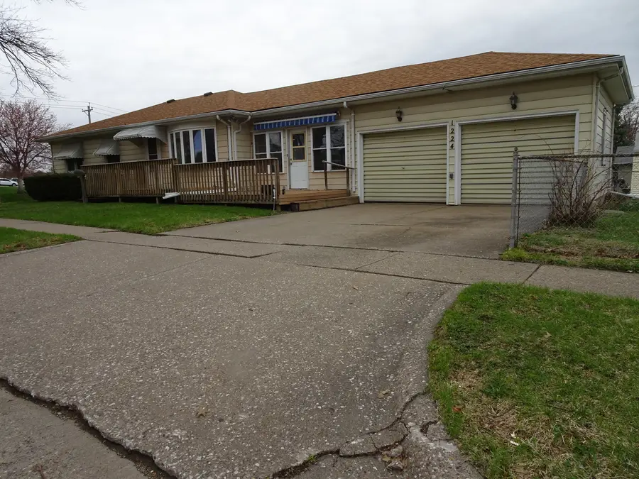 1224 W Rusholme Street, Davenport, IA 52804 - #2