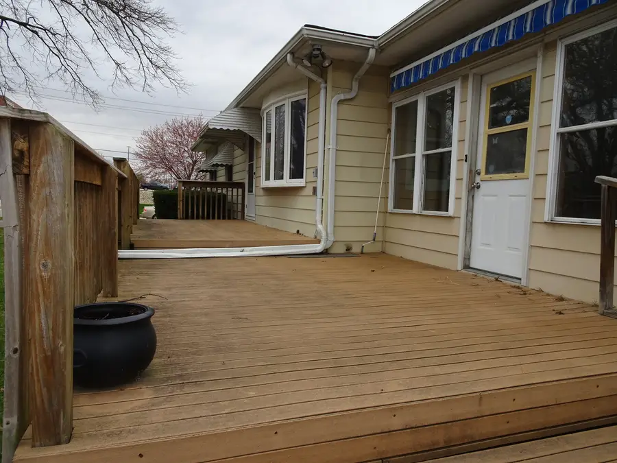 1224 W Rusholme Street, Davenport, IA 52804 - #3