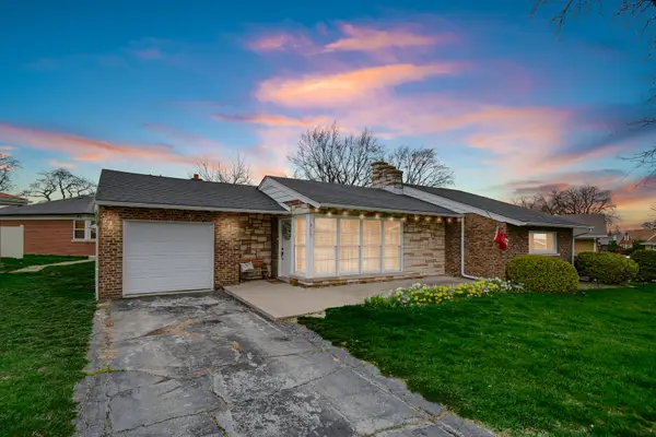 920 Theresa Lane, Chicago Heights, IL 60411