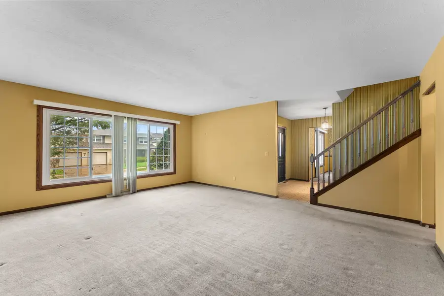 1321 Terrace Park Drive, Bettendorf, IA 52722 - #3