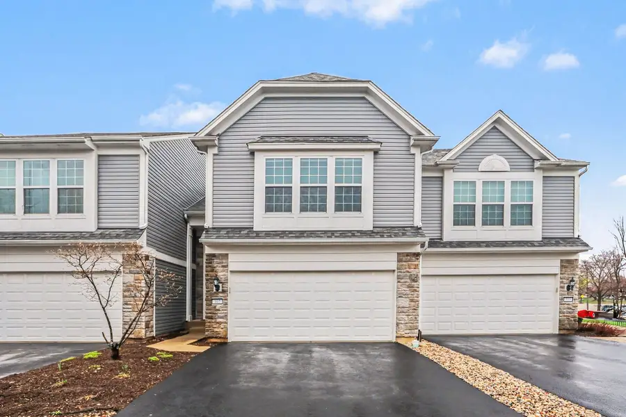 102 Devoe Drive #102, Oswego, IL 60543 - #2