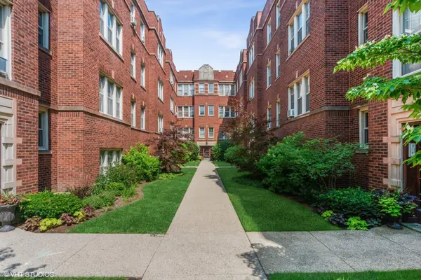 242 S Maple Avenue #1E, Oak Park, IL 60302