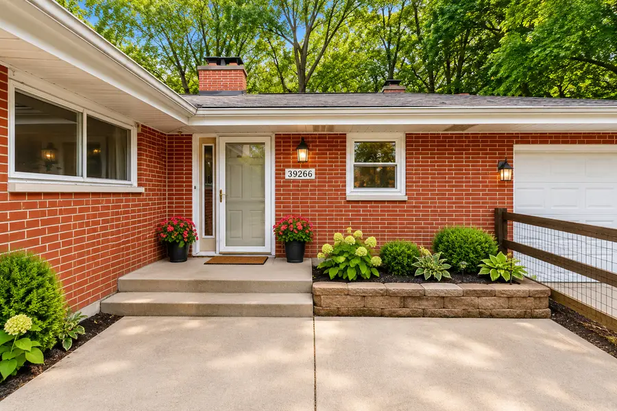 39266 N North Avenue, Beach Park, IL 60099 - #2
