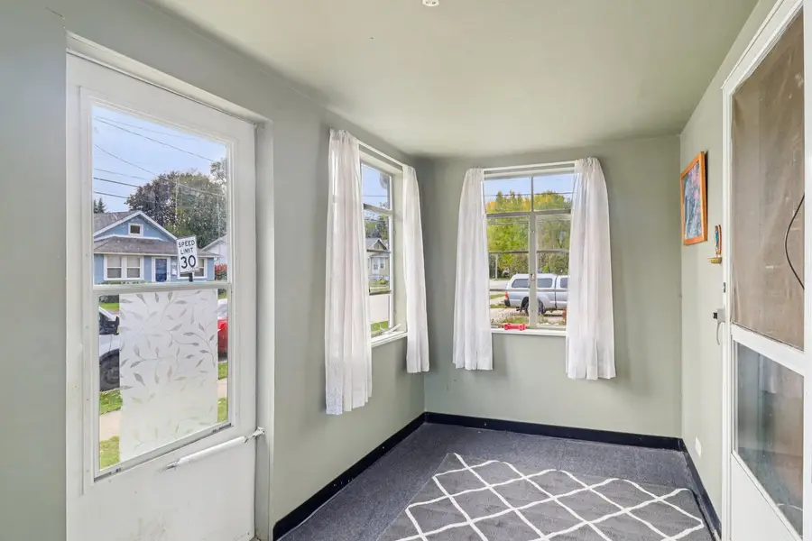 796 Parkway Avenue, Elgin, IL 60120 - #3