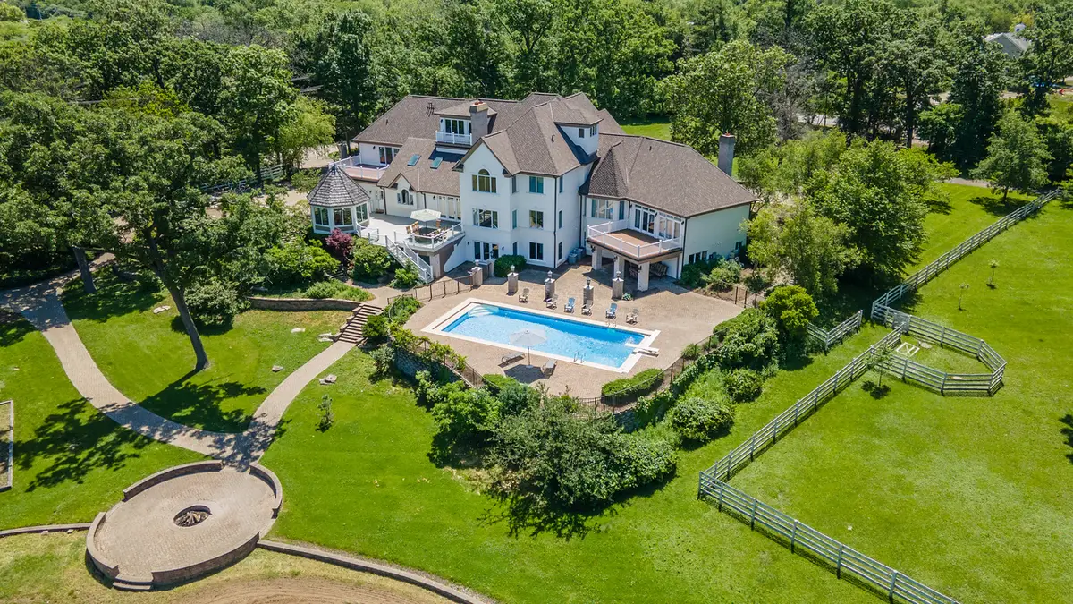 10 Old Hart Road, Barrington Hills, IL 60010 - #1