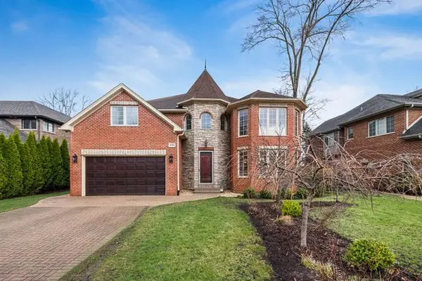 3202 Dell Place, Glenview, IL 60025