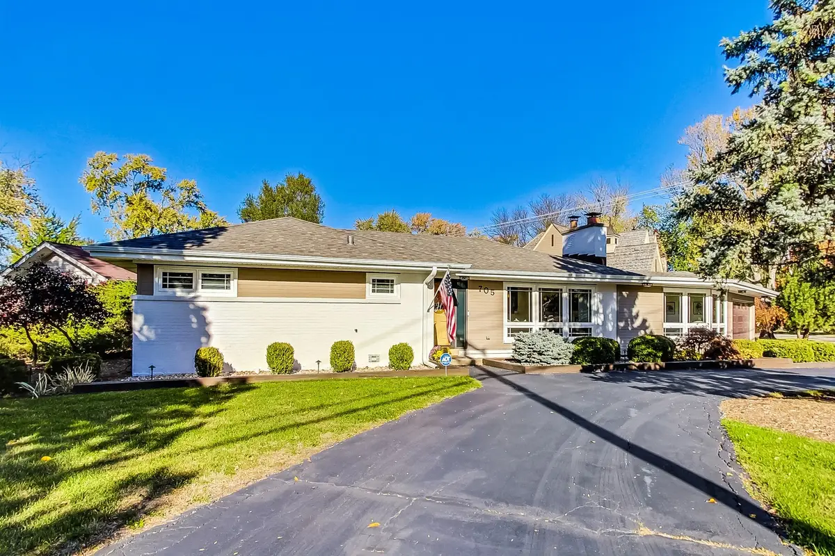 705 N County Line Road, Hinsdale, IL 60521 - #1