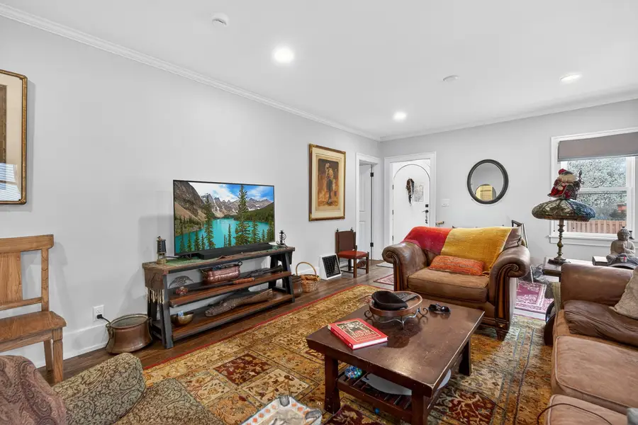 320 Chalmers Street, Geneva, IL 60134 - #3