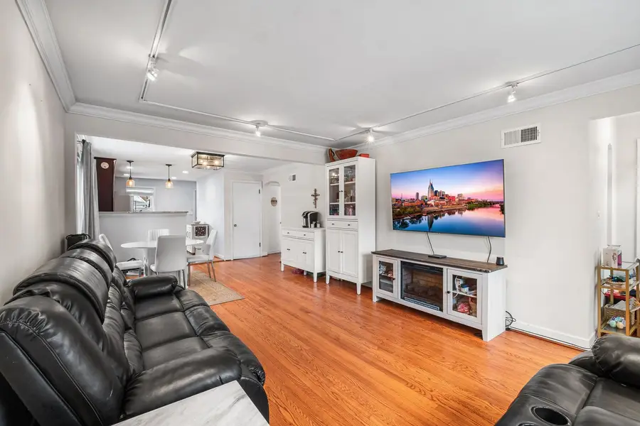 5904 W Berenice Avenue, Chicago, IL 60634 - #3