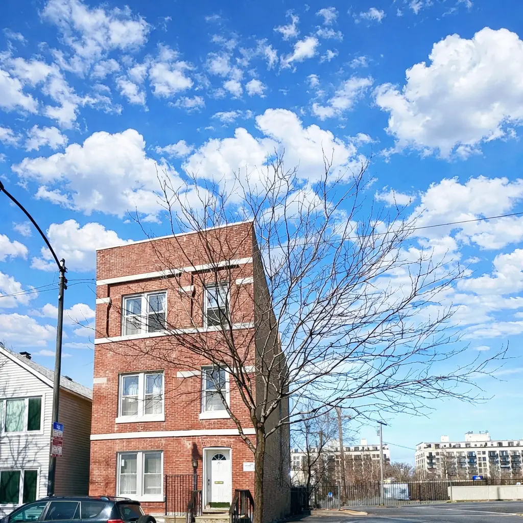 Address Withheld By Seller, Chicago, IL 60608 - #1