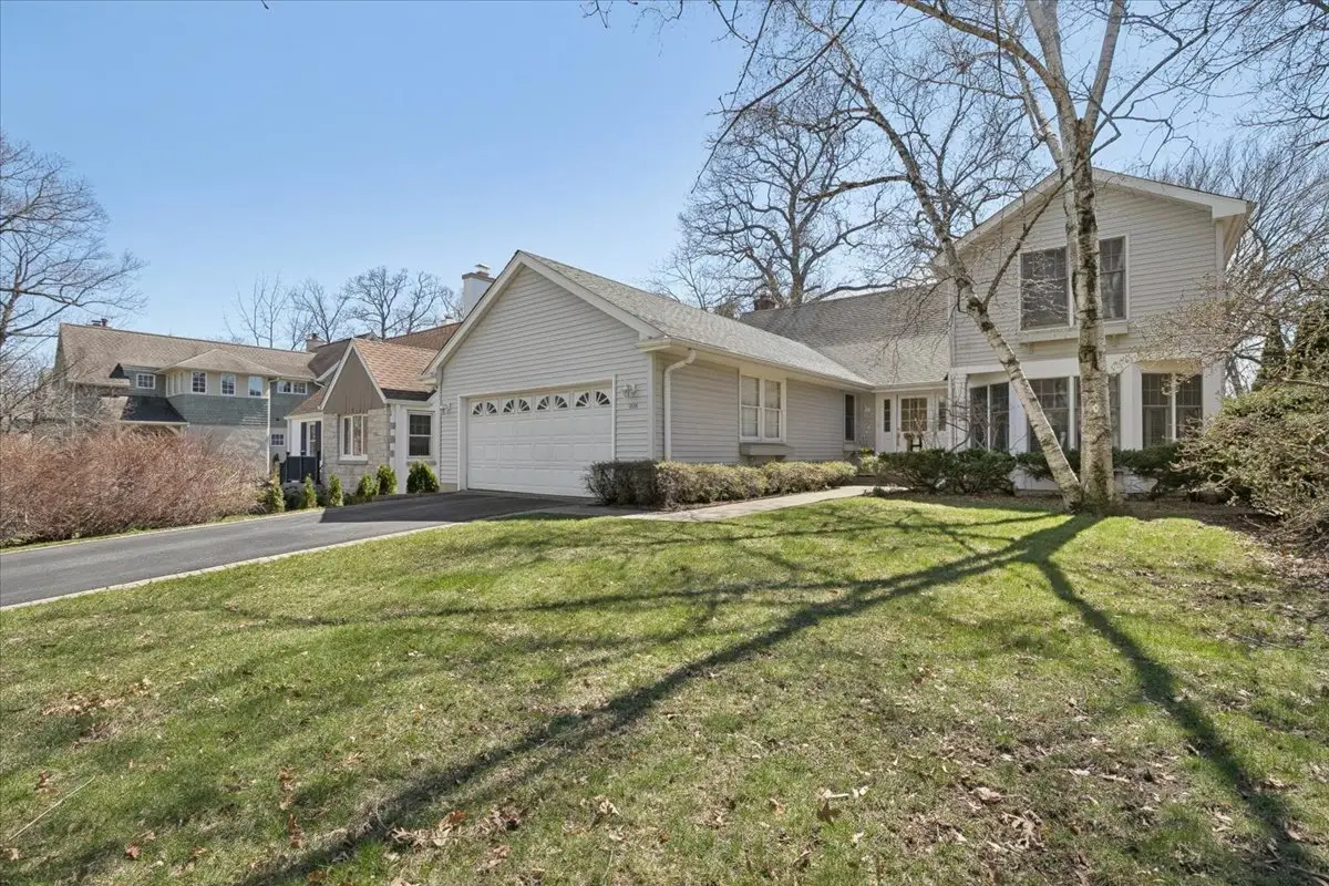 209 E Washington Avenue, Lake Bluff, IL 60044 - #1