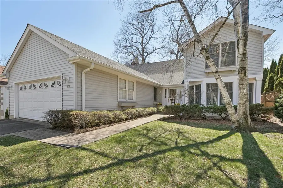 209 E Washington Avenue, Lake Bluff, IL 60044 - #2