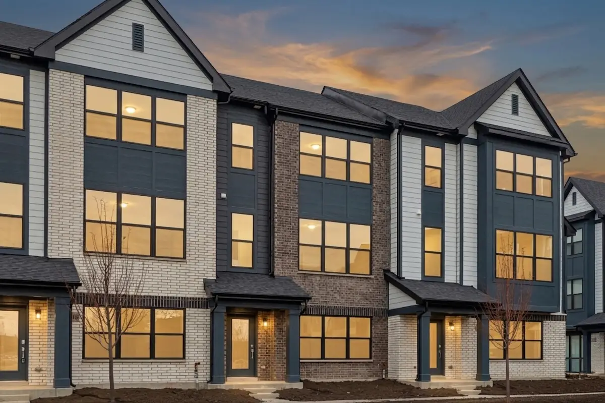 6314 Lexington Street, Morton Grove, IL 60053 - #1