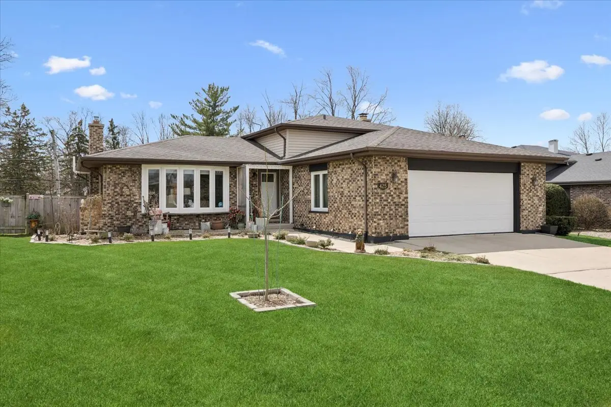 425 79th Street, Willowbrook, IL 60527 - #1