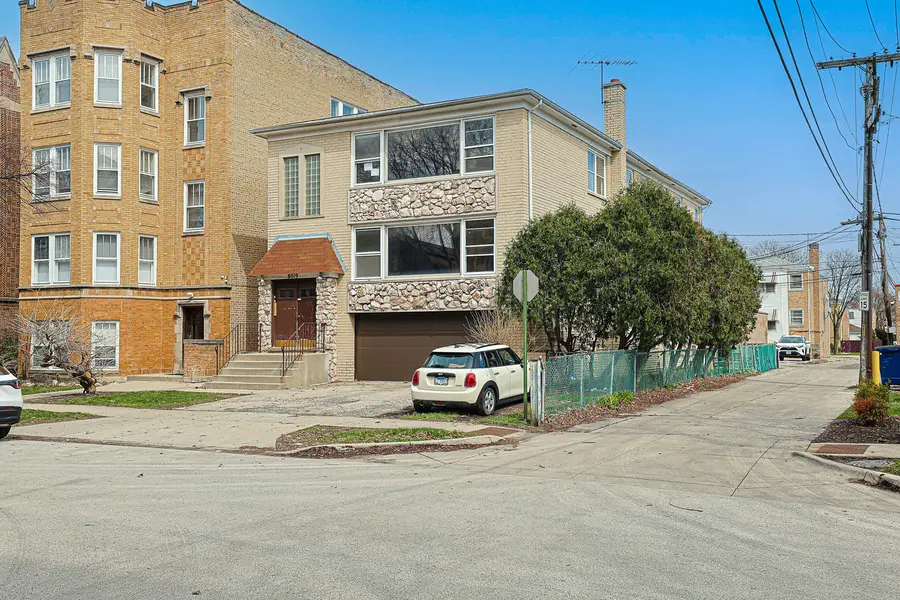 8019 Kilpatrick Avenue, Skokie, IL 60076 - #2