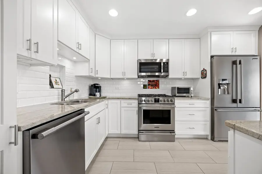 908 40th Street, Downers Grove, IL 60515 - #3