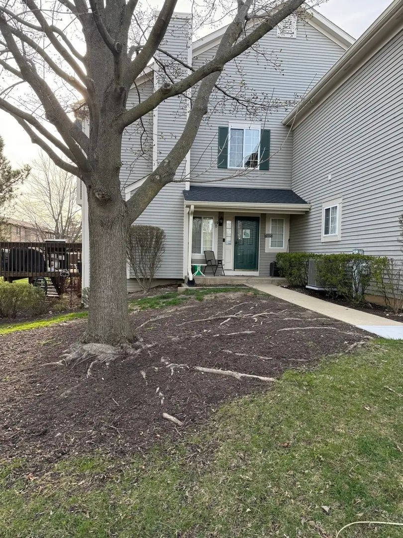 19 Windsor Circle #B, South Elgin, IL 60177 - #2