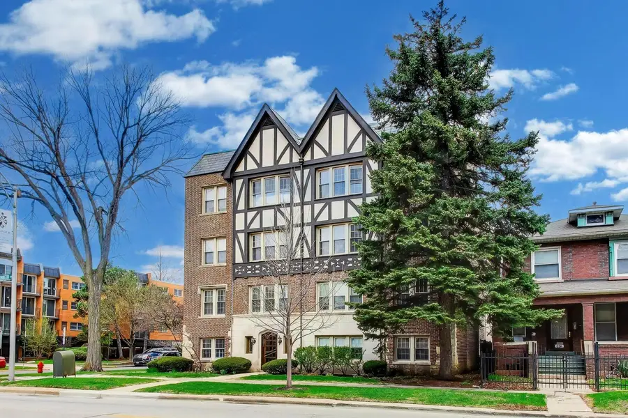 530 Washington Boulevard #1W, Oak Park, IL 60302 - #2