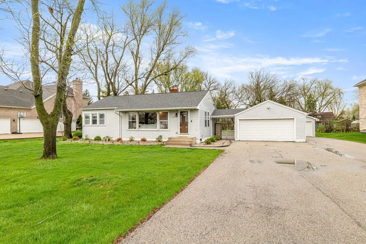 216 W Rand Road, Mount Prospect, IL 60056 - #1