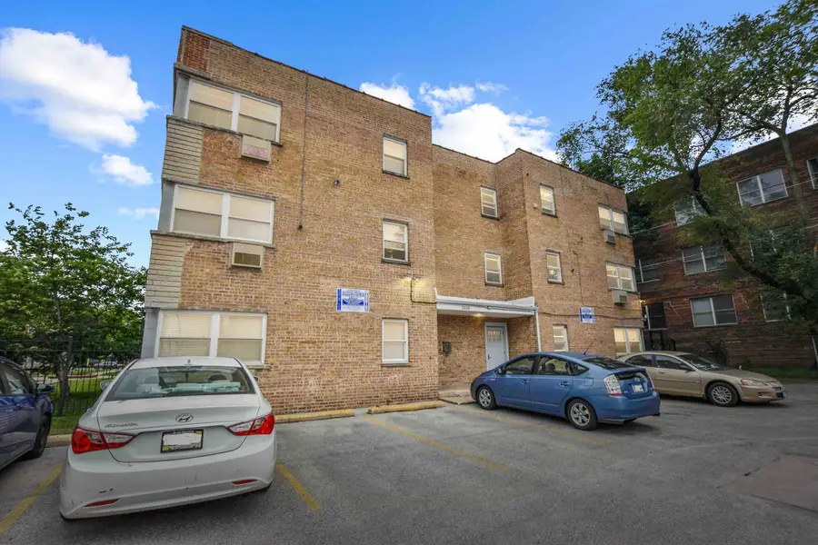 2409 W Balmoral Avenue #2A, Chicago, IL 60625 - #3