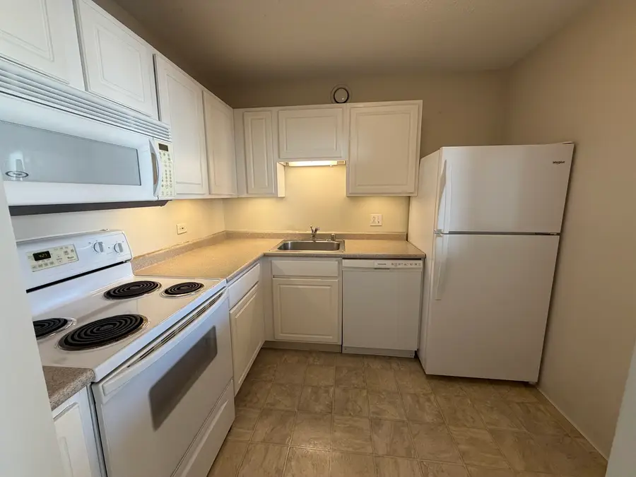 Address Withheld By Seller, Chicago, IL 60611 - #3