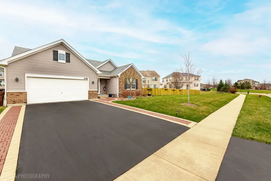 308 Fieldstone Drive, Woodstock, IL 60098 - #2