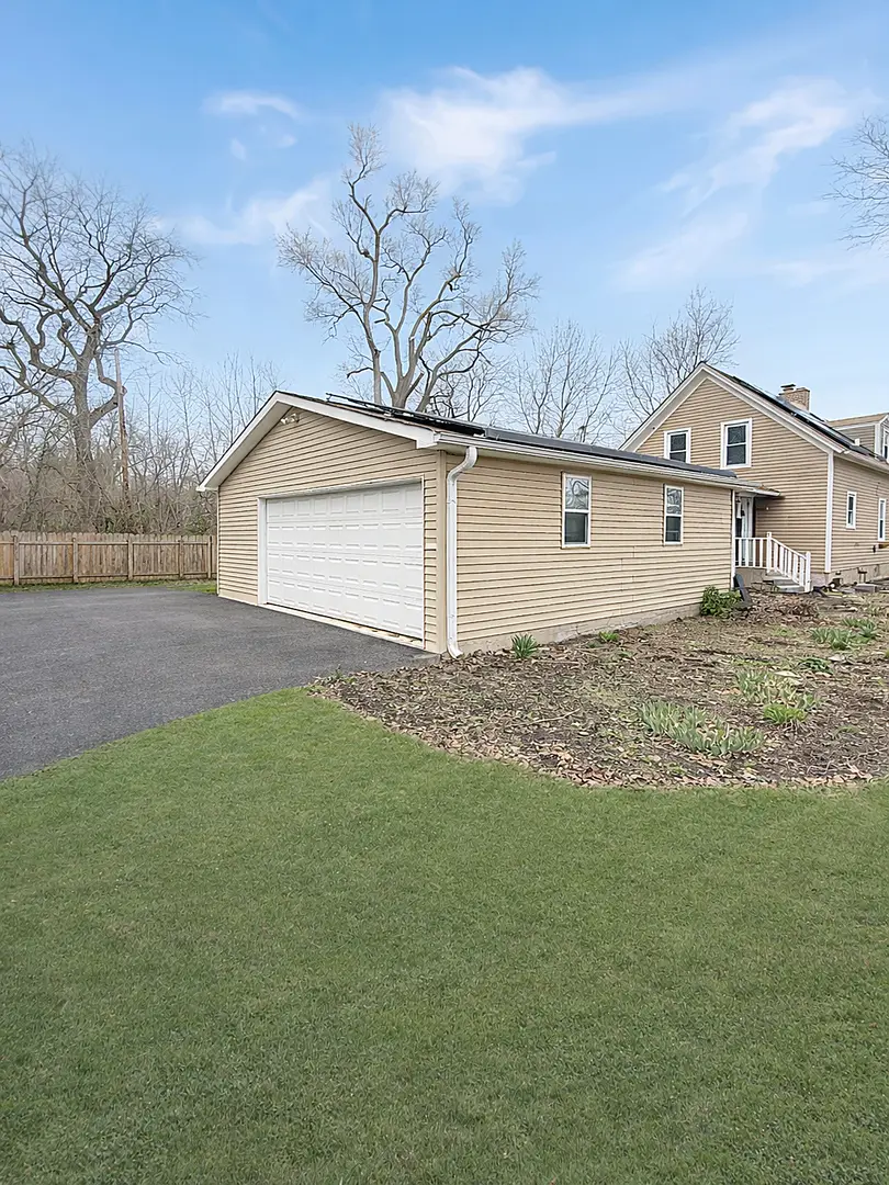 603 W Main Street, Cary, IL 60013 - #1