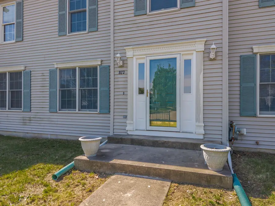 923 E Shelbourne Drive #923, Normal, IL 61761 - #2