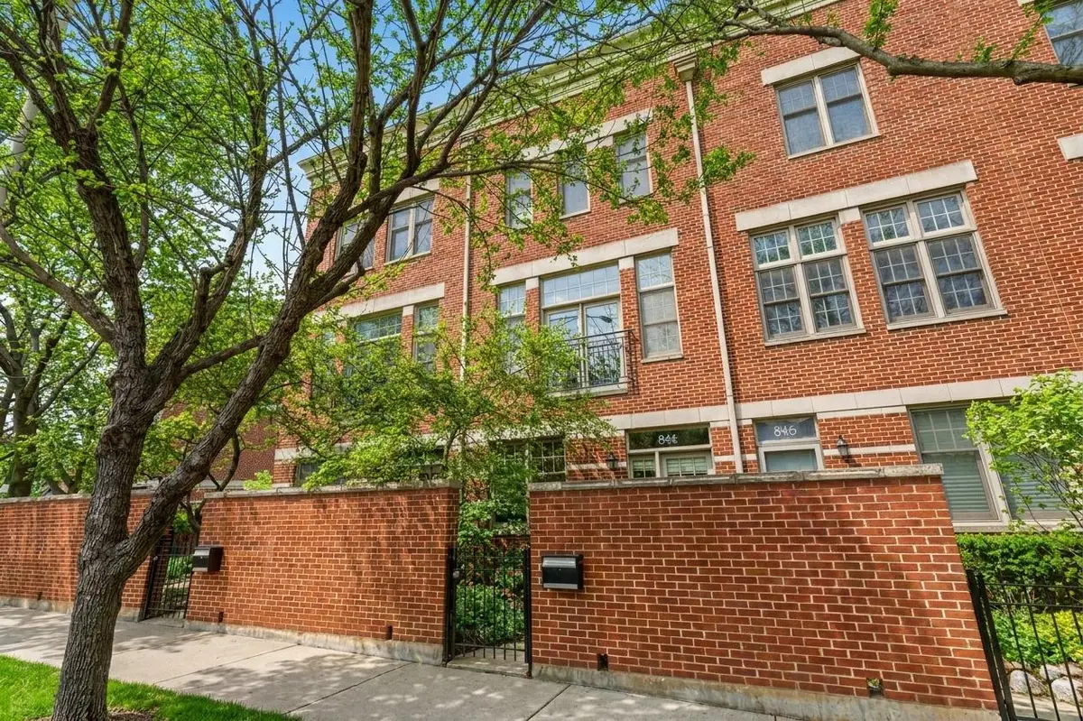 844 N Ogden Avenue, Chicago, IL 60642 - #1