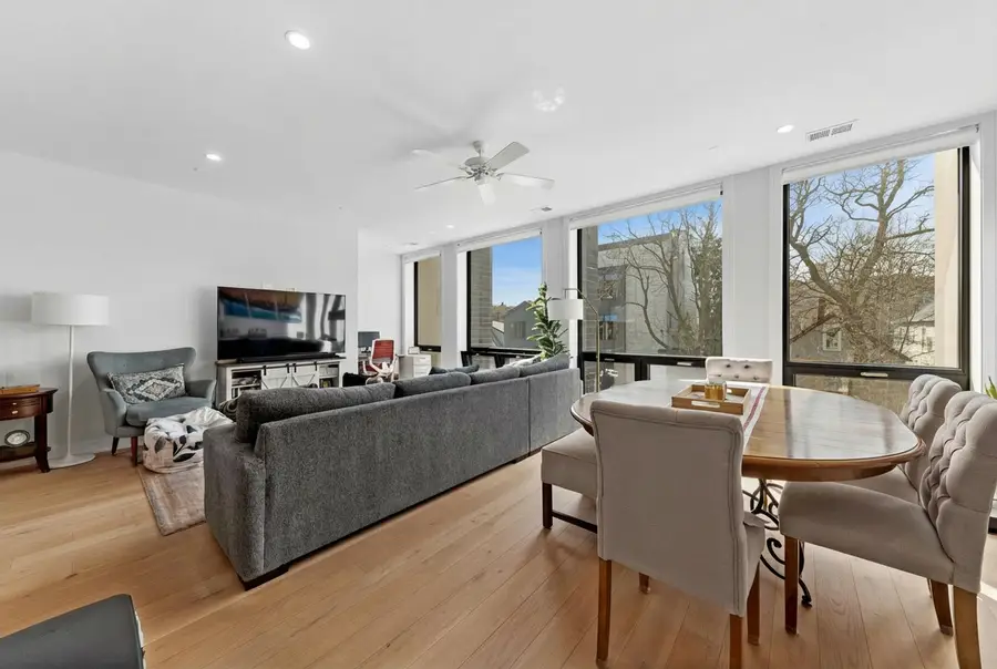 3018 W Lyndale Street #2, Chicago, IL 60647 - #2