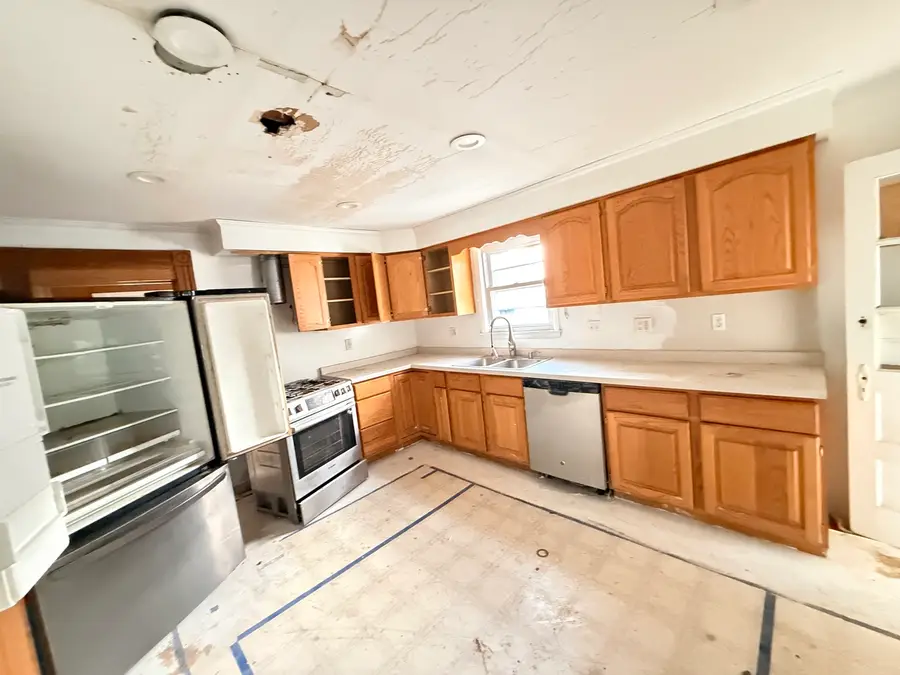 101 5th Street, Carmi, IL 62821 - #2