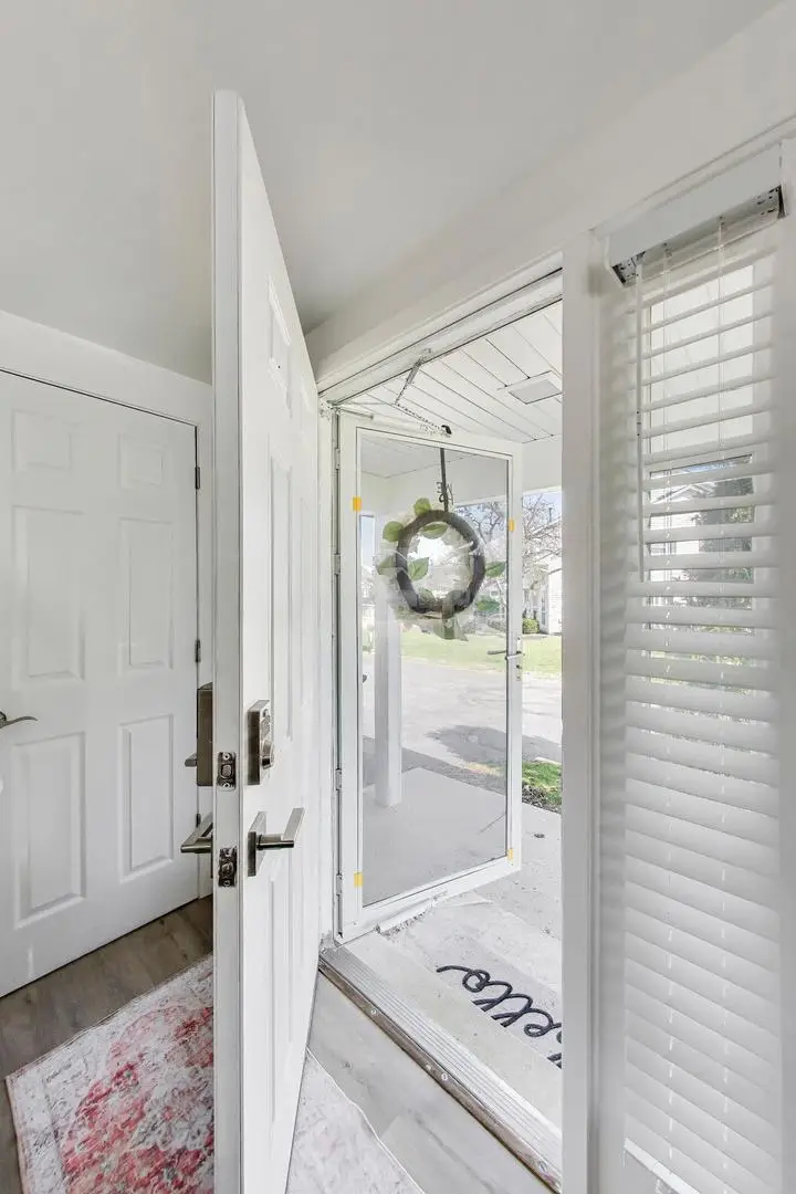 595 East Avenue, Streamwood, IL 60107 - #3