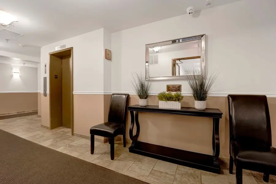 725 W Huntington Commons Road #416, Mount Prospect, IL 60056 - #3