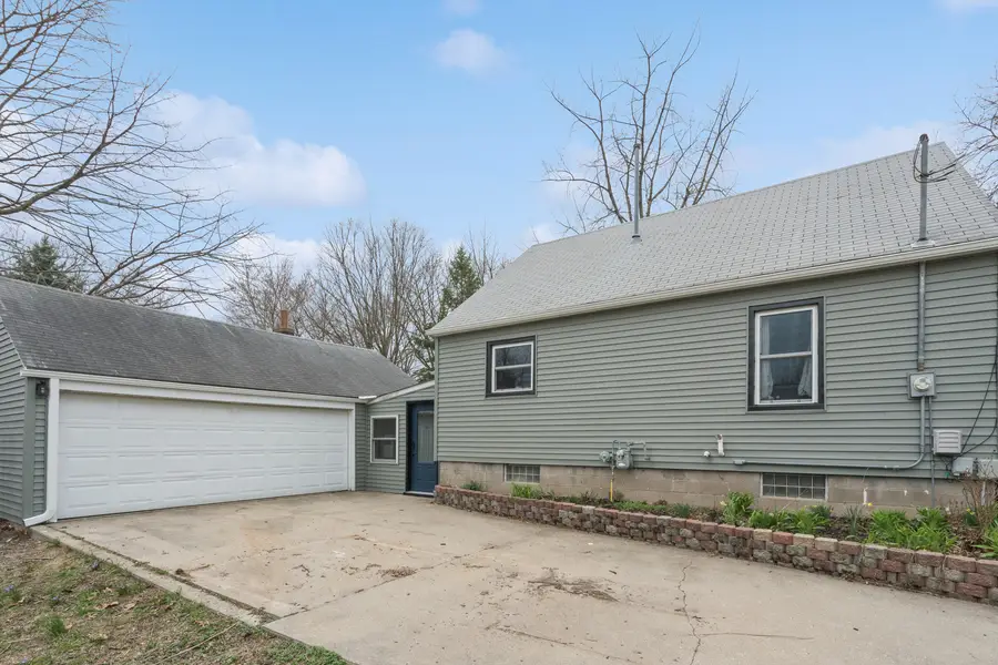 702 6th Avenue, Erie, IL 61250 - #3