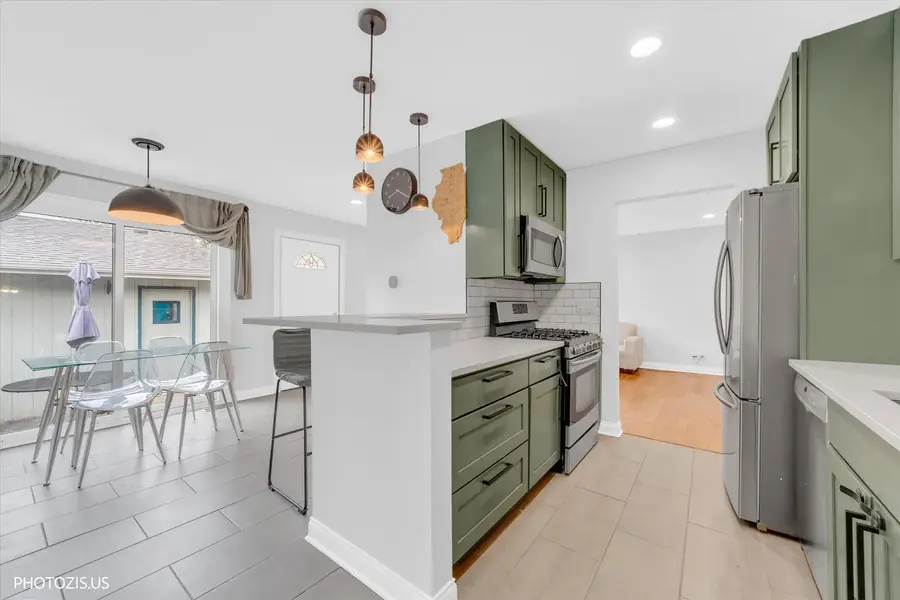 211 Edgewater Drive, Bloomingdale, IL 60108 - #3