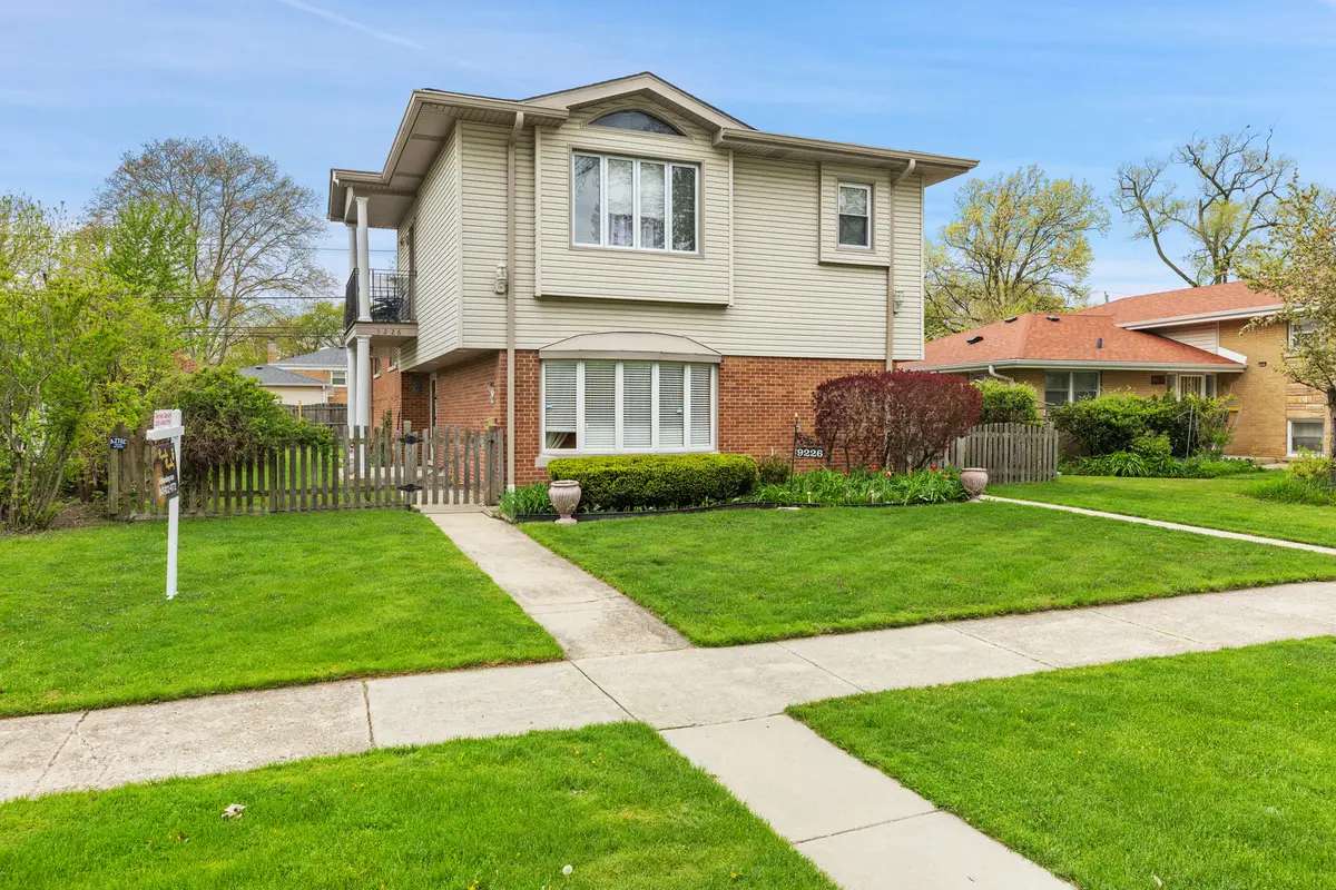 9226 Kilbourn Avenue, Skokie, IL 60076 - #1