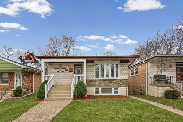Address Withheld By Seller, Chicago, IL 60646
