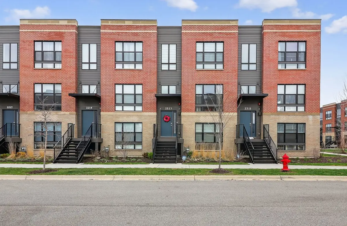 2213 Venture Drive, Schaumburg, IL 60173 - #1