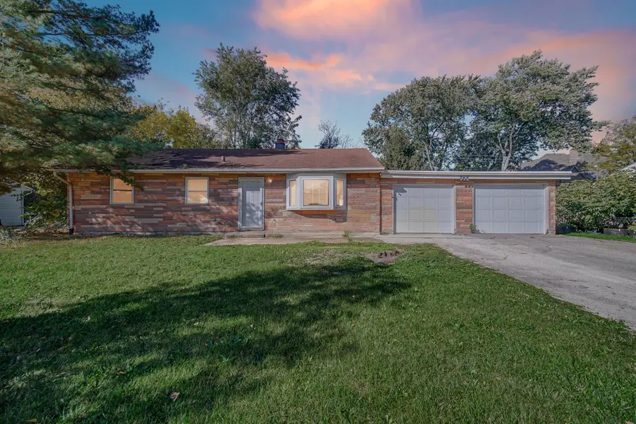 5720 S Madison Street, Hinsdale, IL 60521 - #3