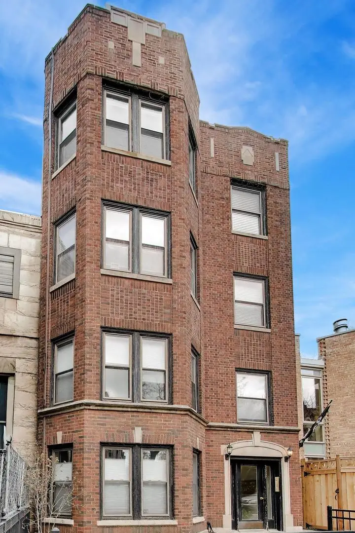 722 W Oakdale Avenue #1R, Chicago, IL 60657 - #2