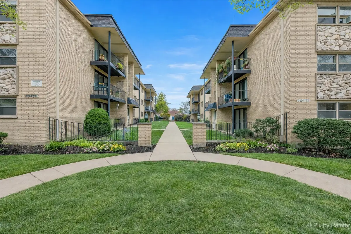 2037 N Harlem Avenue #1W, Chicago, IL 60707 - #1