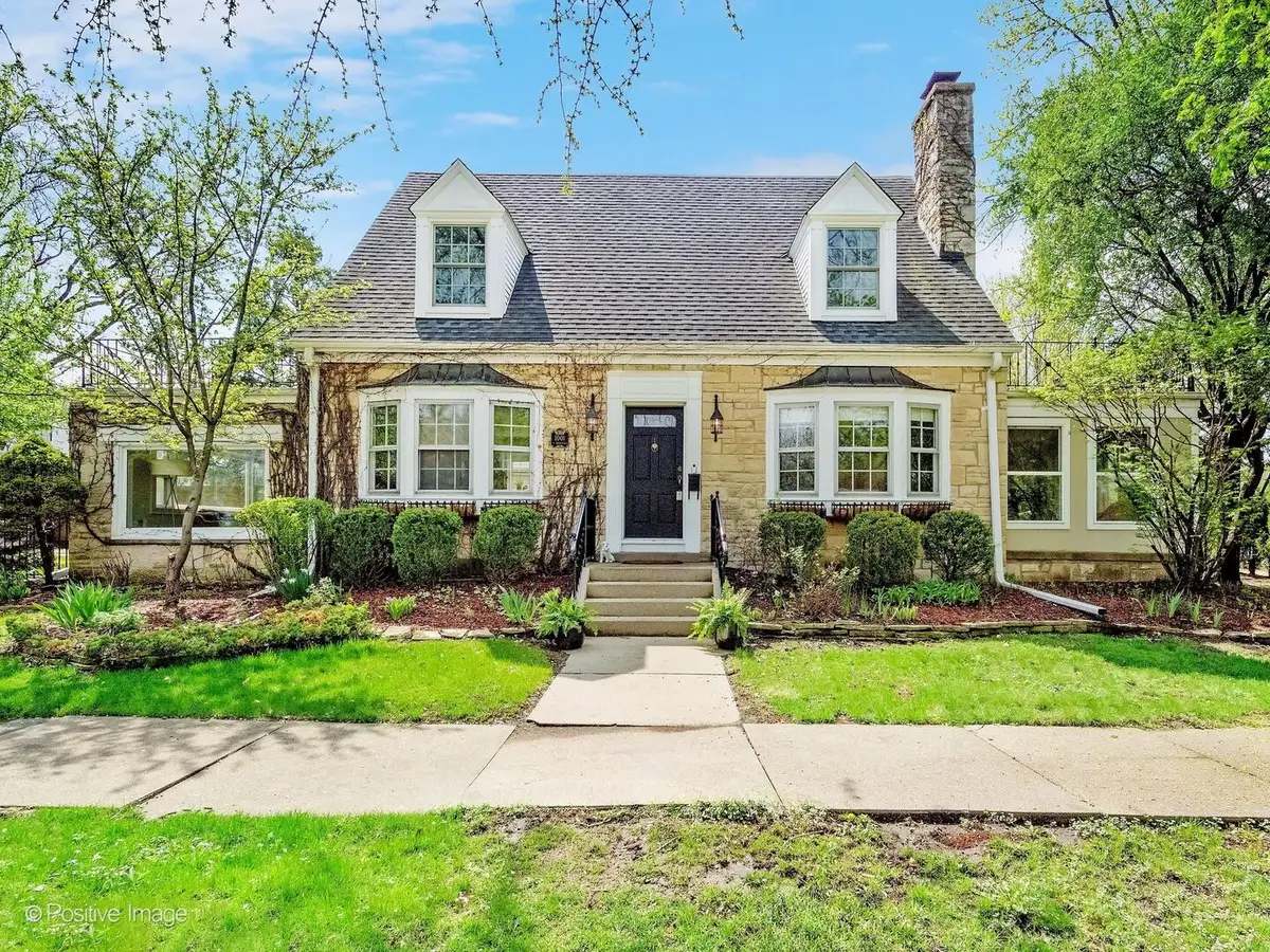 1001 S Brainard Avenue, La Grange, IL 60525 - #1