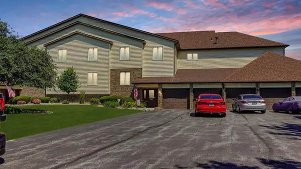 5065 Spinnaker Lane #D, Crown Point, IN 46307