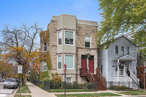 1658 W Nelson Street, Chicago, IL 60657