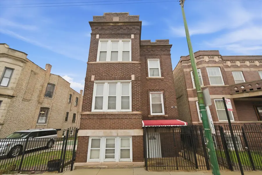 2921 N Kedzie Avenue, Chicago, IL 60618 - #3
