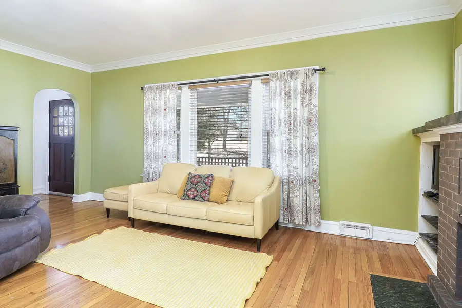 405 Singer Avenue, Lemont, IL 60439 - #3