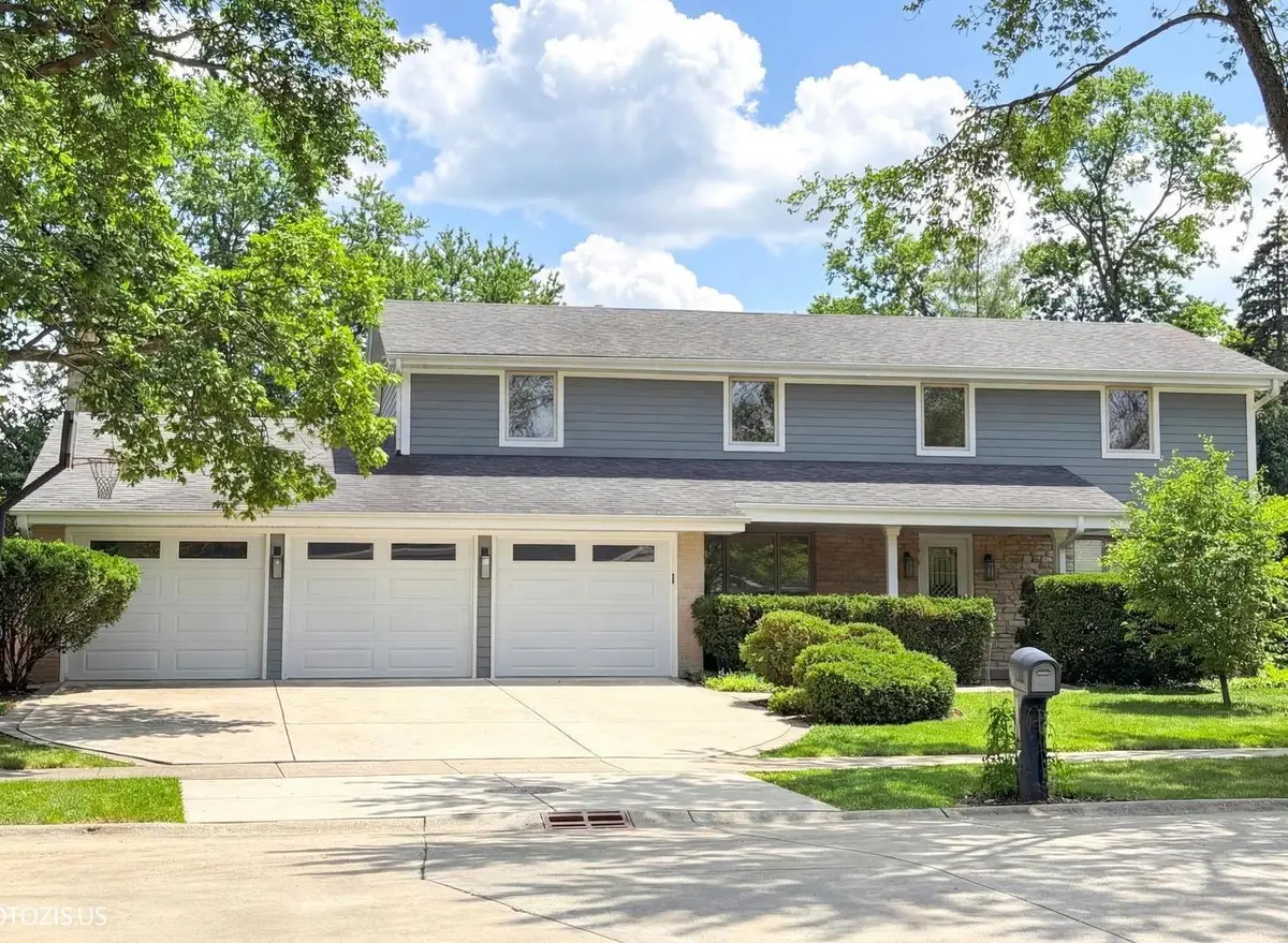 3235 Robincrest Drive, Northbrook, IL 60062 - #1